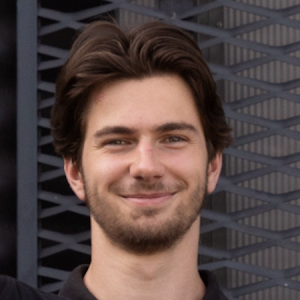 Adam Burýšek Jakub Jahoda - obchodní zástupce Dům na zelenou